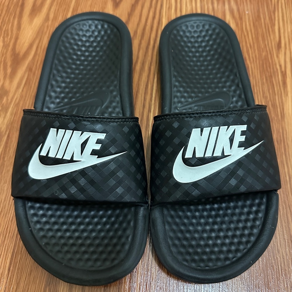 Nike Black Comfort Slides